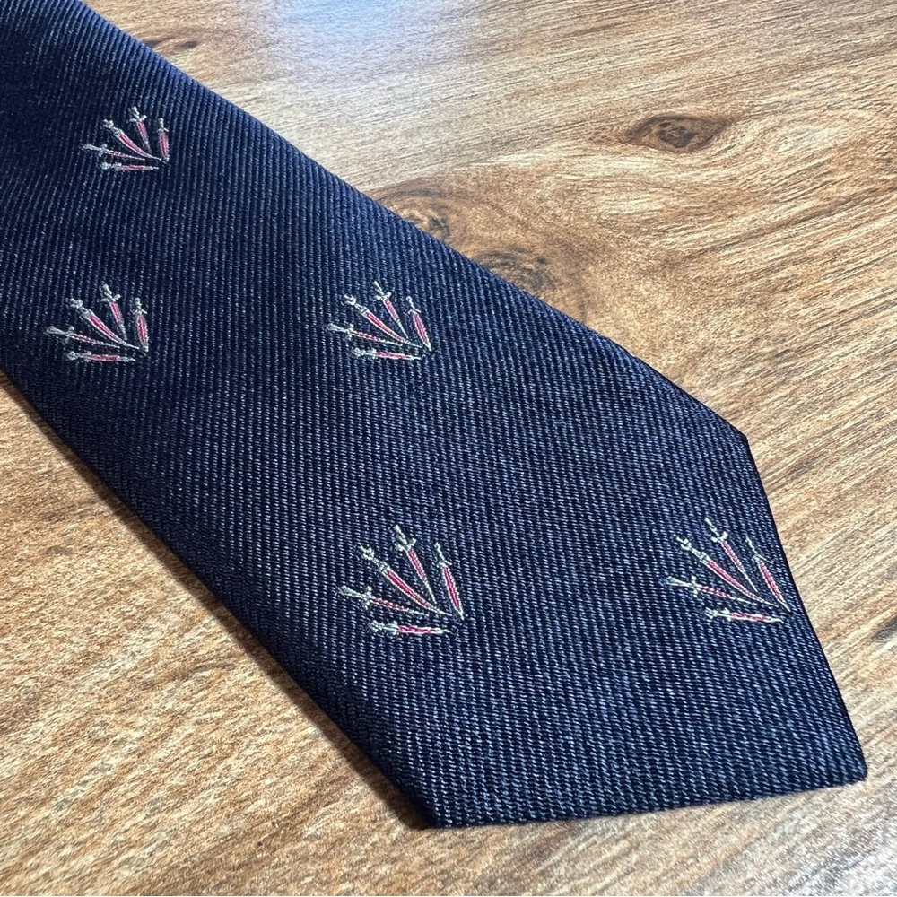 Rag & Bone - SWORD/Dagger Navy Blue Pattern 100% Silk Tie